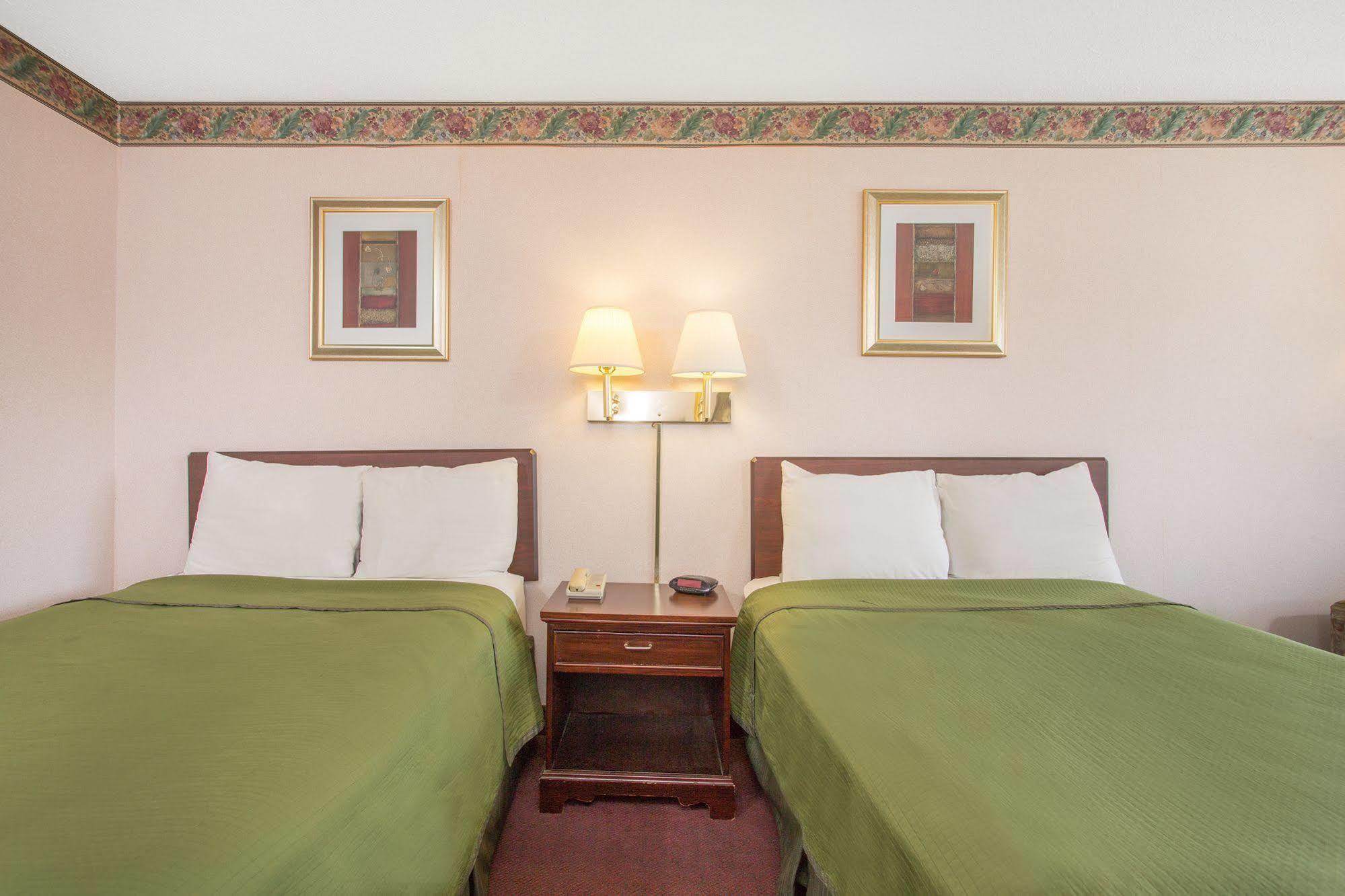 Knights Inn Roanoke Ngoại thất bức ảnh